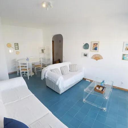 Spacious 2-bedroom At Da Rocha Apartment Portimão