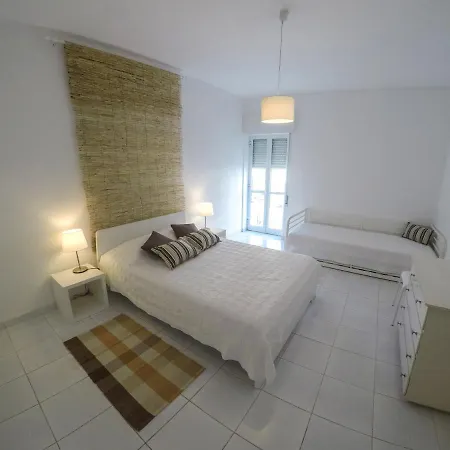 Apartment Spacious 2-bedroom At Da Rocha *